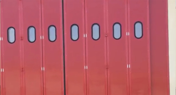 多扇折疊門
